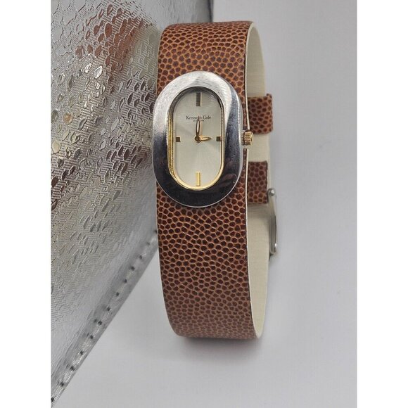 Kenneth Cole New York Oval Leather Strap VTG Watch Stainless Japan Movement - Picture 6 of 7